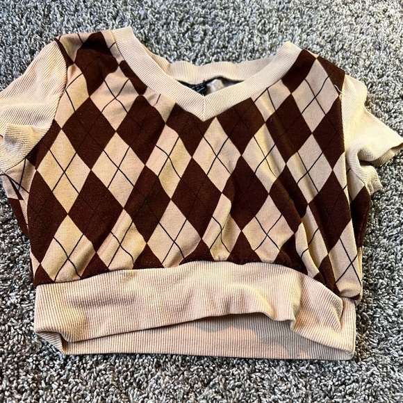 small womens t-shirts and sweats they are from shein,underamour,forever21,Adidas - Picture 5 of 16